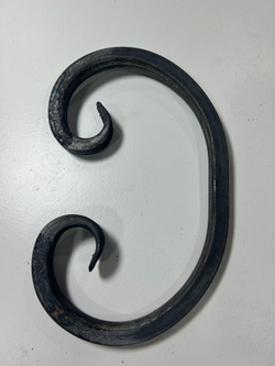 Кованый элемент вензель 130х230мм квадрат полнотелый 12х12мм