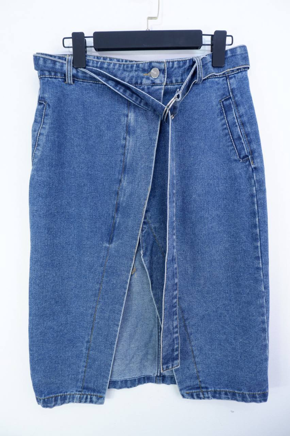 Юбка джинсовая интересного и стильного кроя 46 размера