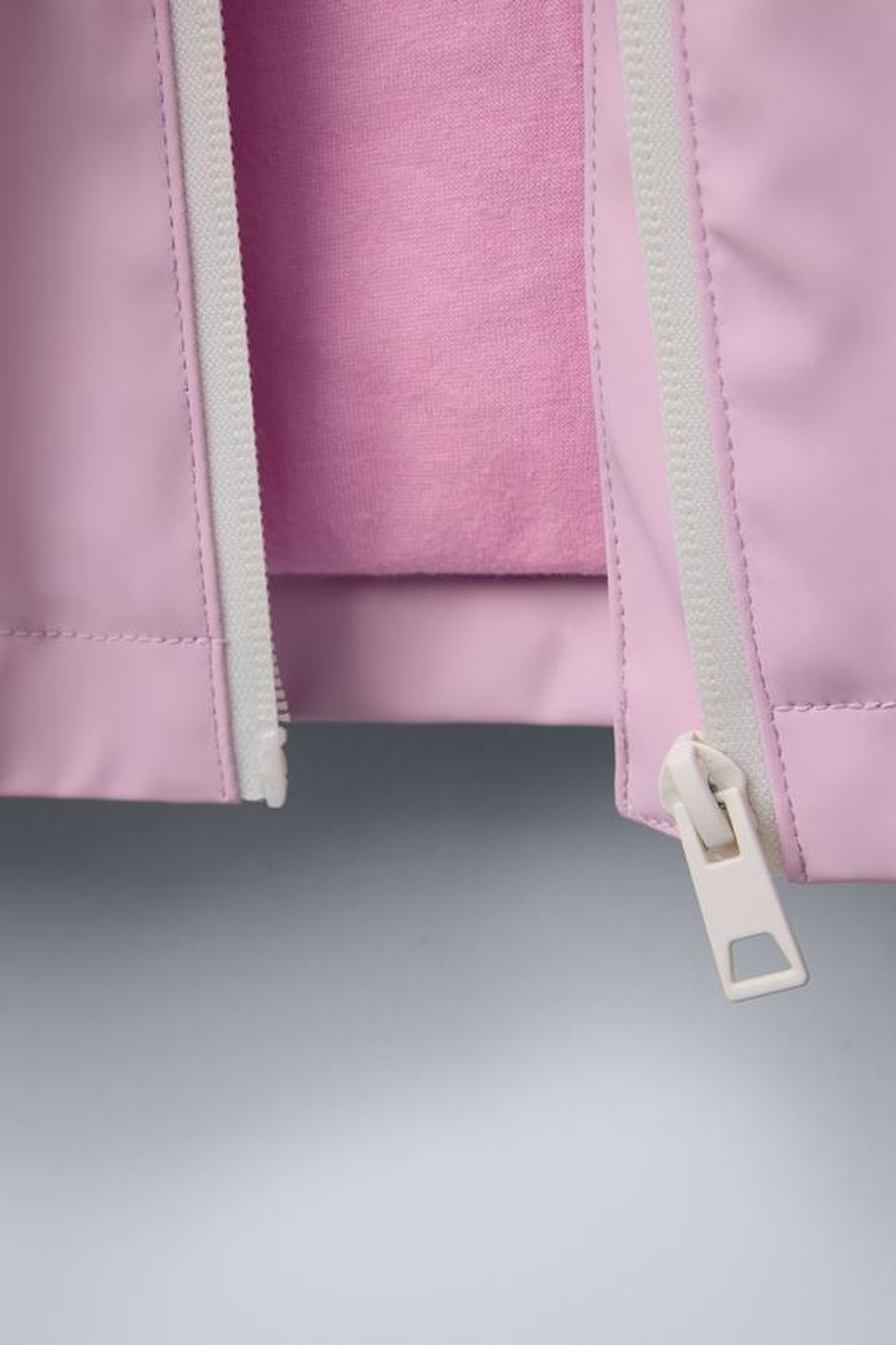 ZARA ПРОРЕЗИНЕННЫЙ ДОЖДЕВИК, РОЗОВЫЙ