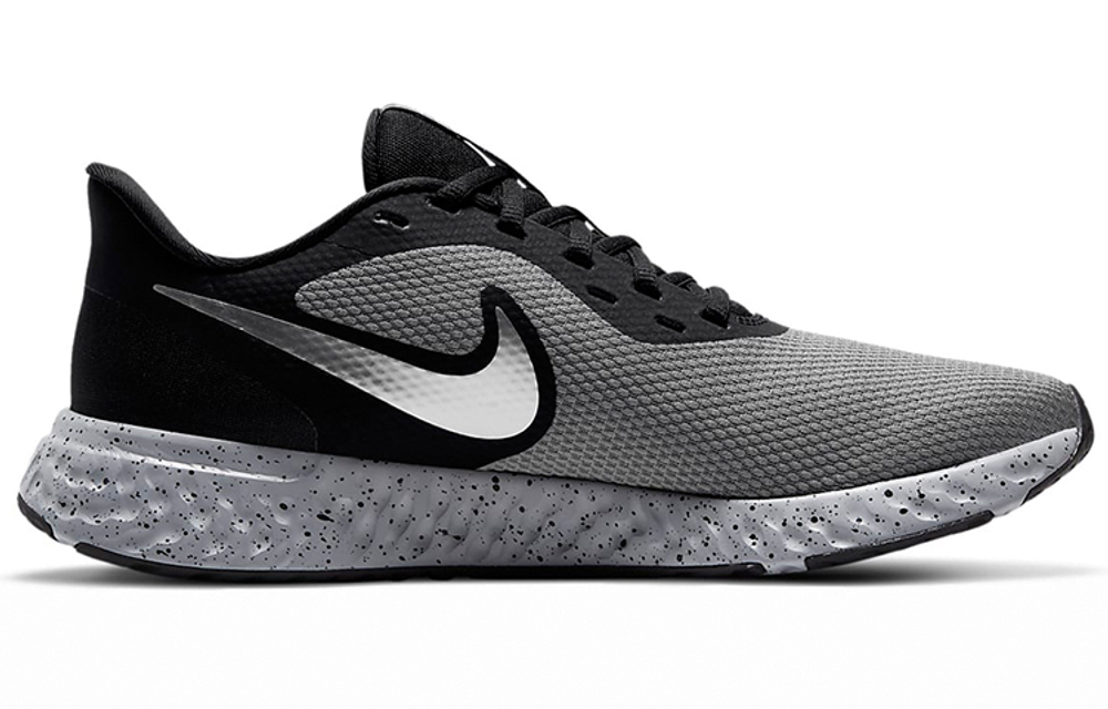 Кроссовки Nike Revolution 5