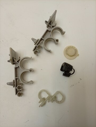 ZWQ5105 кт13 Пластиковый крепеж, защёлки и заглушки для стиральной машины Zanussi б/у