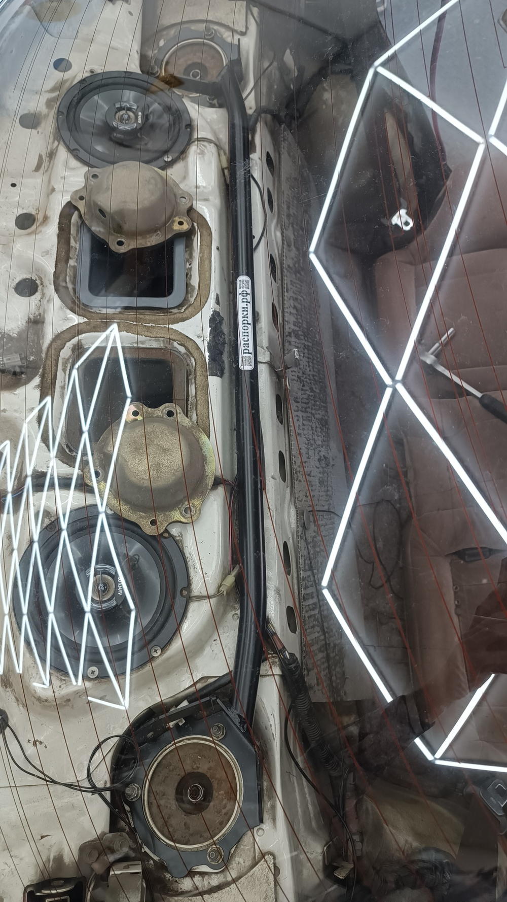 Распорка задних стоек скрытой установки Toyota Mark II VI (X80)