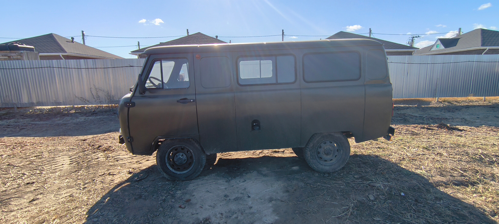 UAZ 3909* Грузопассажирский 390995-04 (без ABS, Бензиновый, 2,7 л, 112 л.с.)