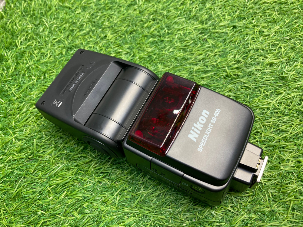 Nikon Speedlight SB-600
