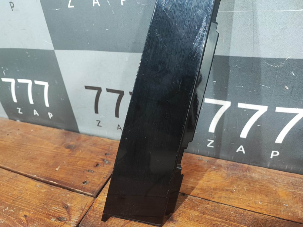 Накладка двери задняя левая Kia Sorento 4 Б/У Оригинал 83250P2000