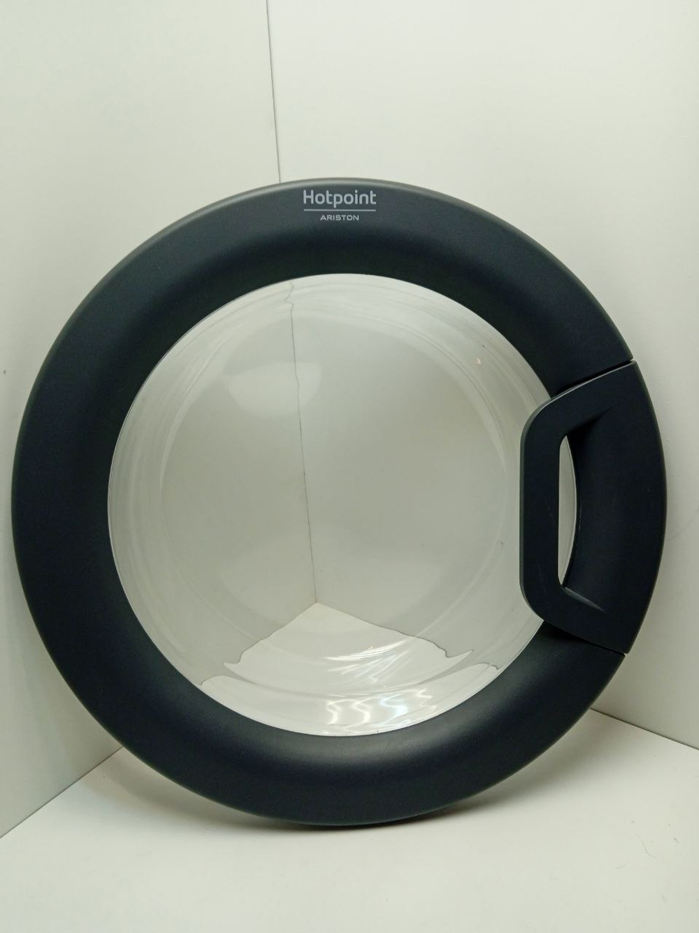 VMUF 501 B кт4 Люк стиральной машины Hotpoint-Ariston C00299562 б/у