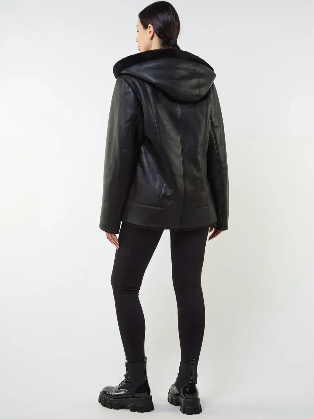 Дубленка зимняя натуральная с капюшоном авиатор пилот