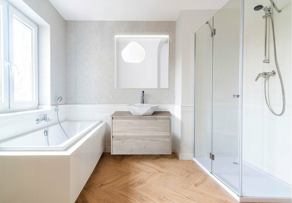 Зеркало BelBagno SPC 70 SPC-UNO-700-700-TCH с подсветкой с сенсорным выключателем