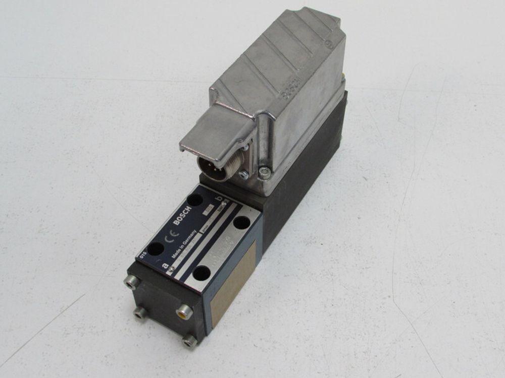 Bosch/Rexroth 0811404741 4WRPEH 6 C B04L-2X/G24K0/A1M