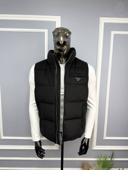 Пуховый жилет Prada