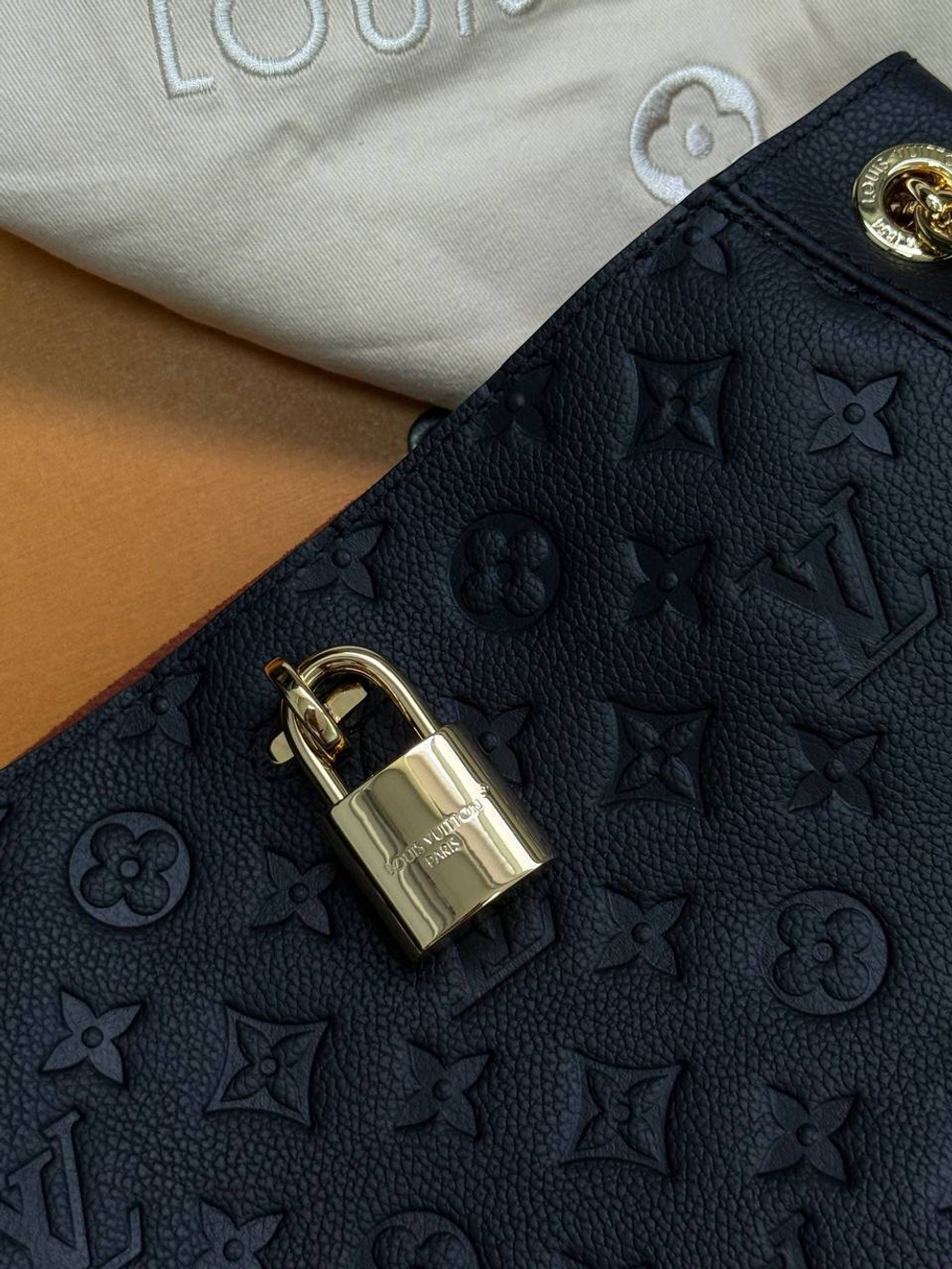 Сумка Louis Vuitton