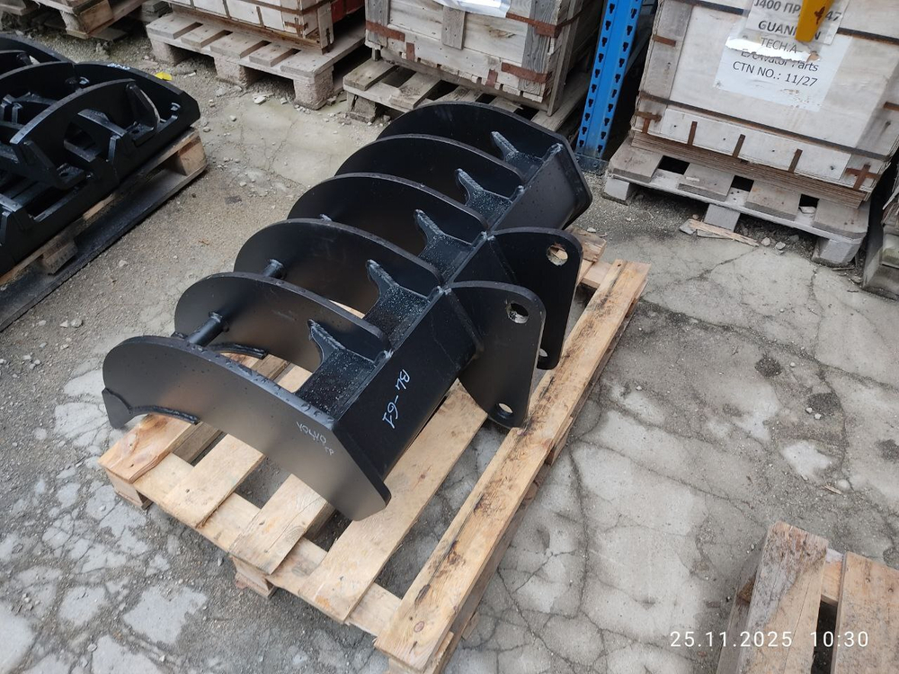 Корчеватель (грабли) Volvo BL61(71)