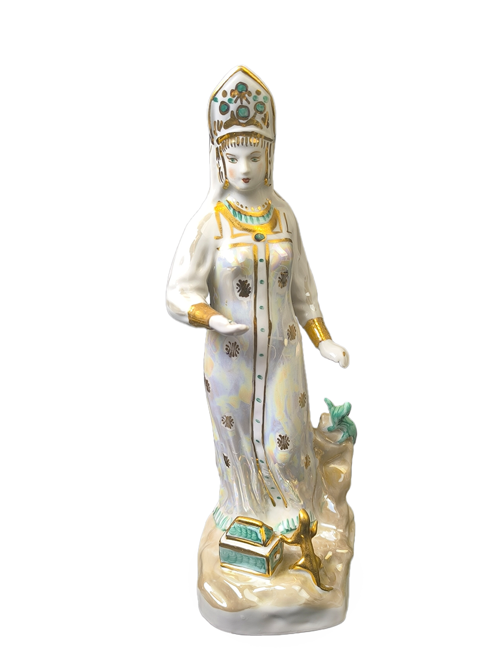 Фарфоровая статуэтка "Дары хозяйки Медной горы" (Дулево)
