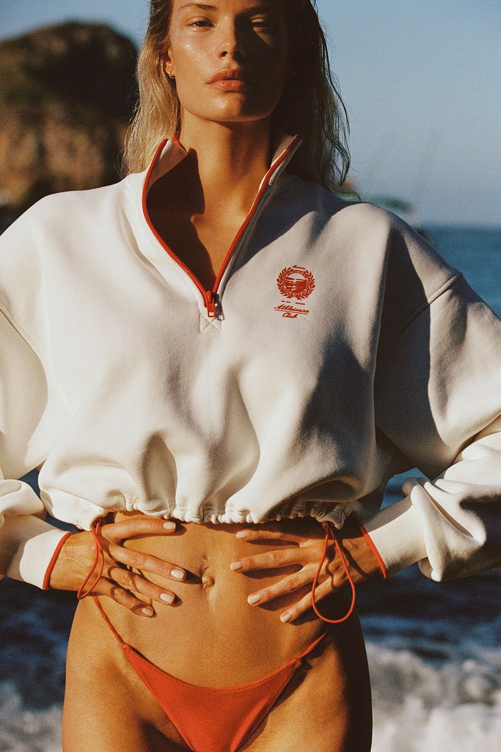 Укороченная толстовка с принтом ATHLEISURE Белый