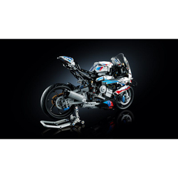 LEGO Technic - Мотор BMW M 1000 RR 42130