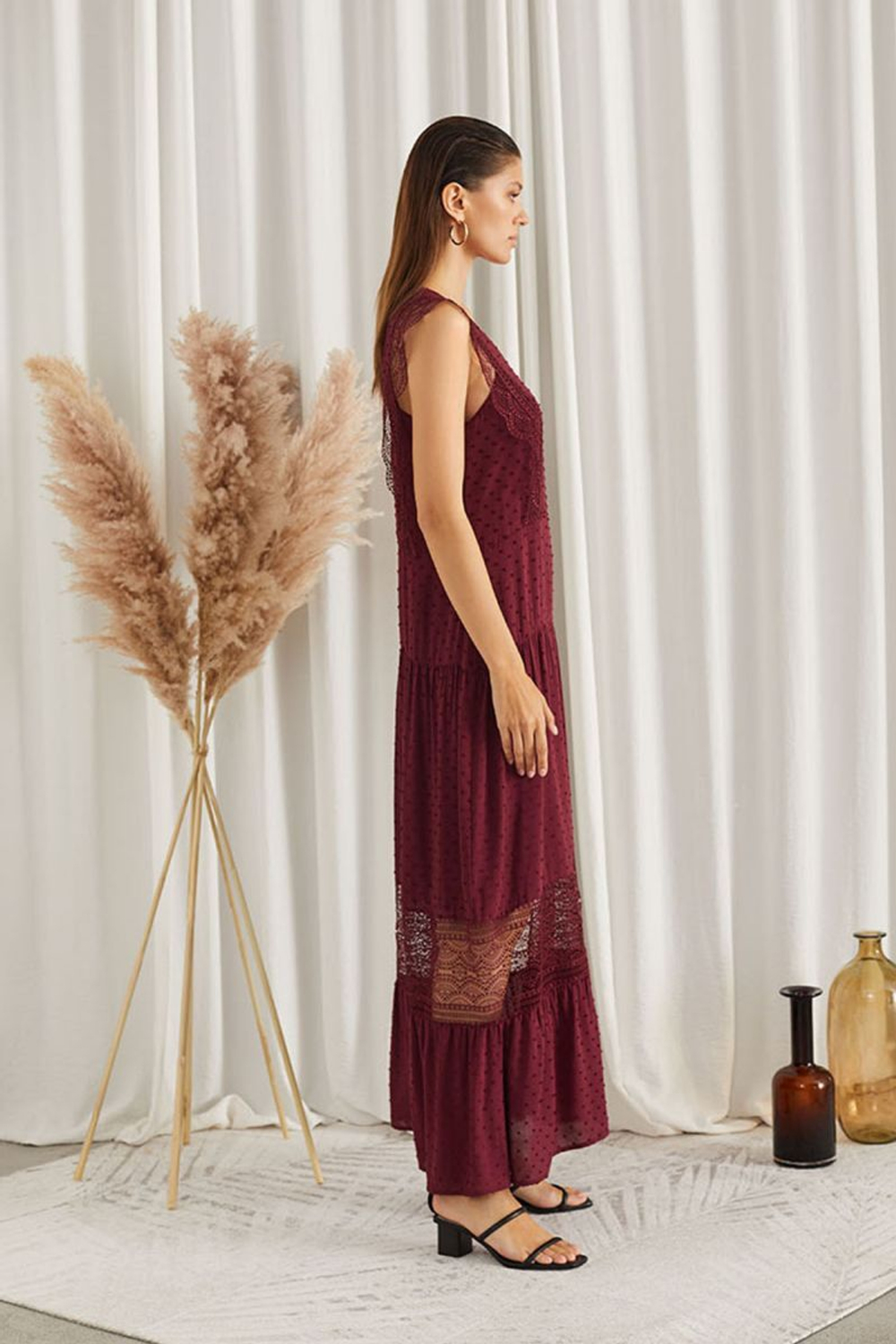 Летнее платье с вставками из кружева (Размер: L) (Цвет: бежевый)