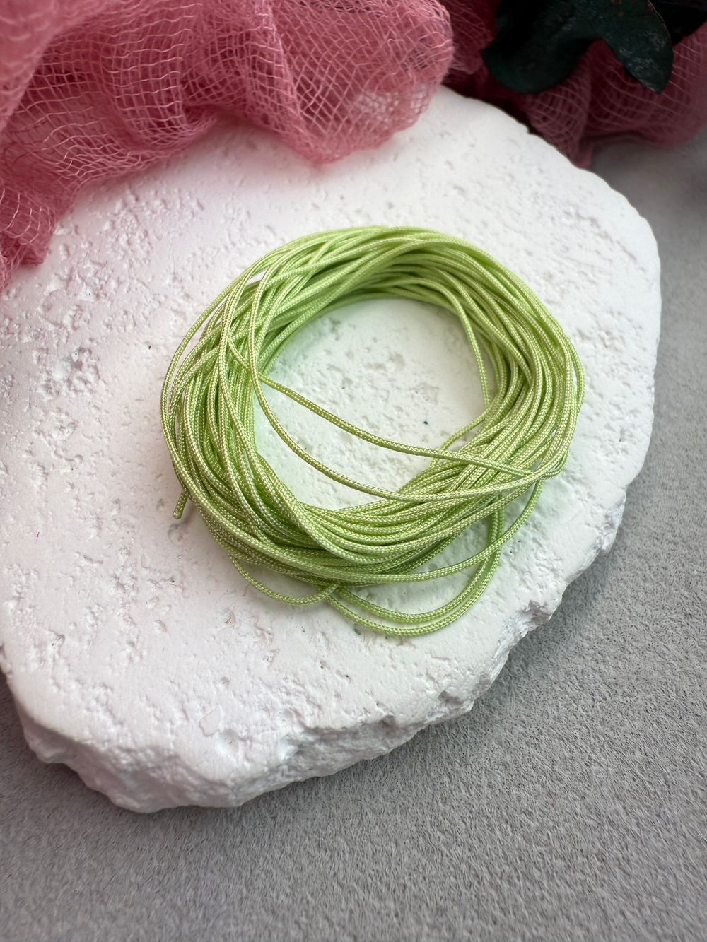 Шнур для плетения браслетов 0,6 мм, Матча (5 м)