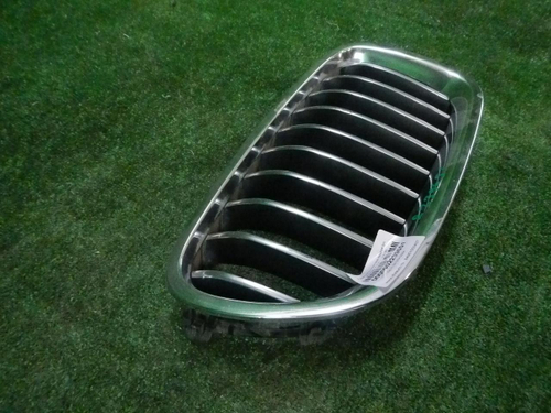 Решетка радиатора правая BMW 5er F10 (2013-2017)