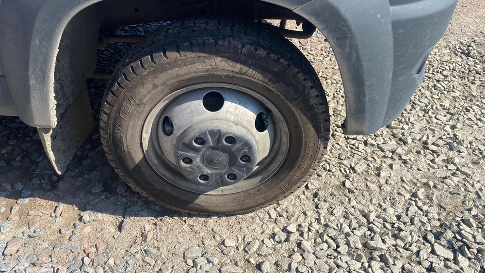 UAZ Profi 236031 (Борт/Тент, Бензин/Газ, 2,7 л, 150 л.с.)