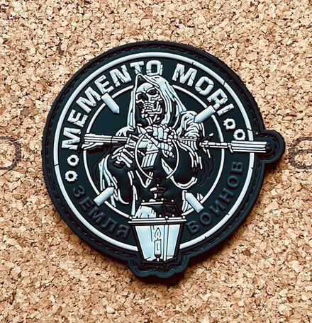 Шеврон Земля Воинов №1 Momento mori