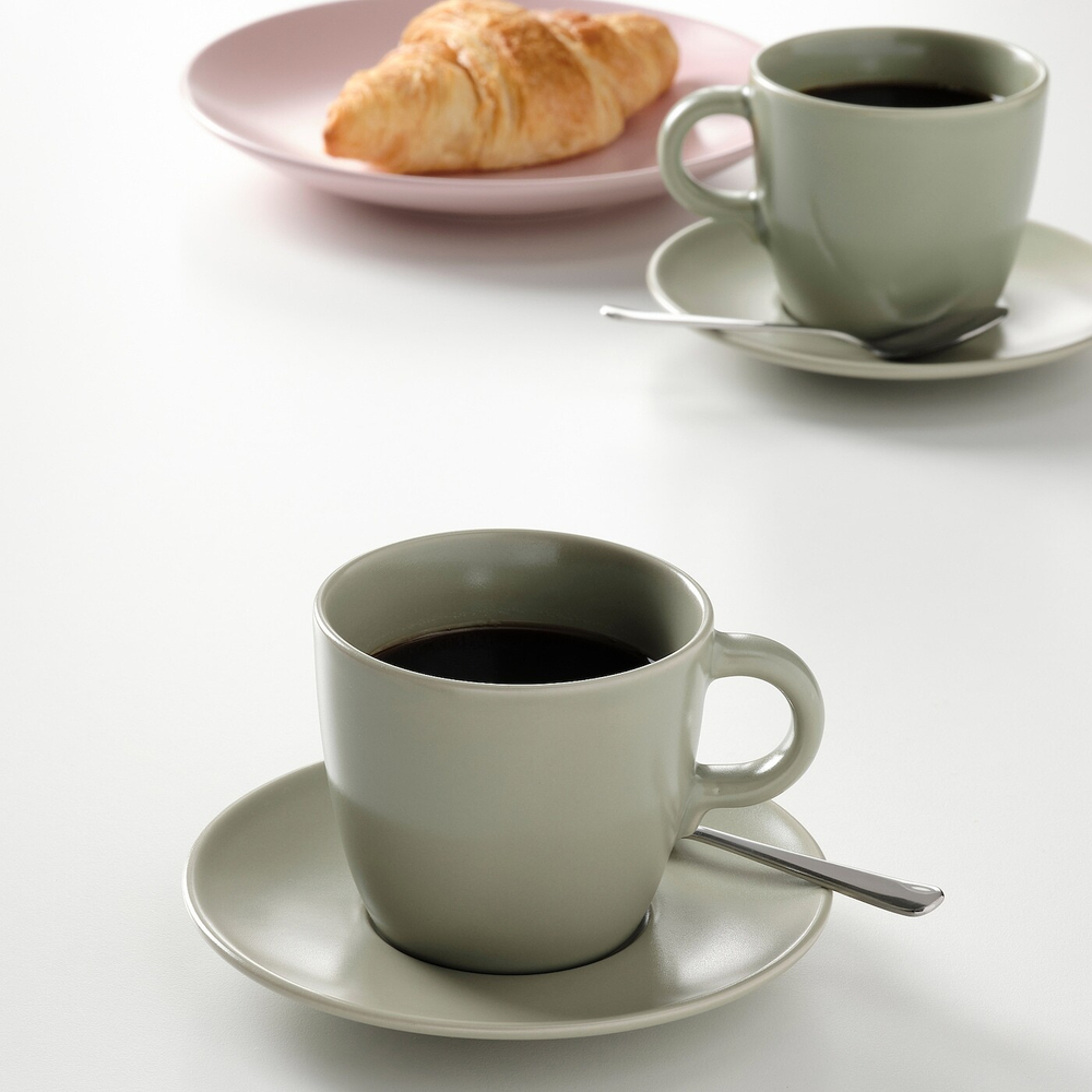IKEA FÄRGKLAR  (ИКЕА ФÄРГКЛАР)  -  Чашка с блюдцем, матовая зелень, 25 мл