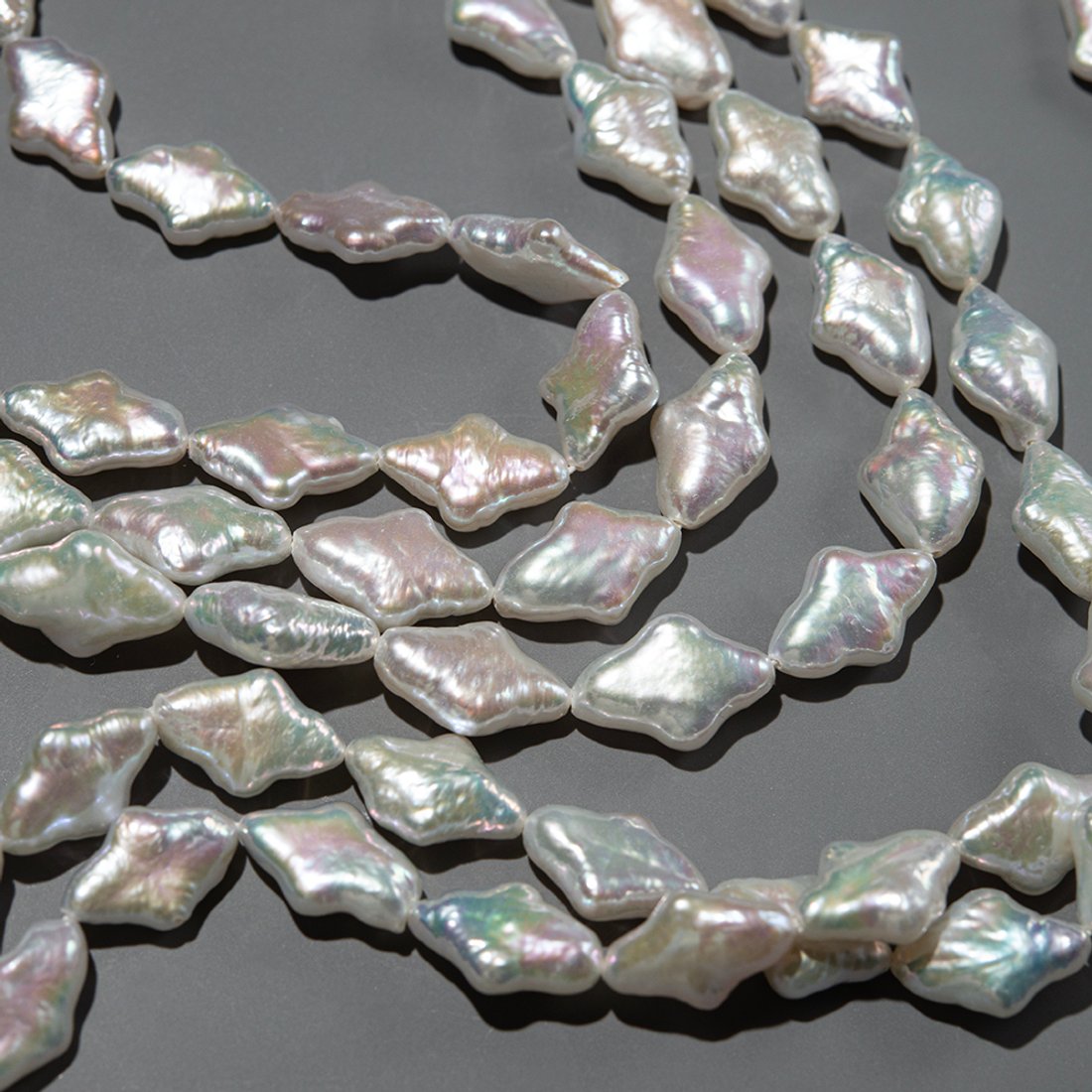 Жемчуг культивированный в форме ромба, 15*10мм, белый