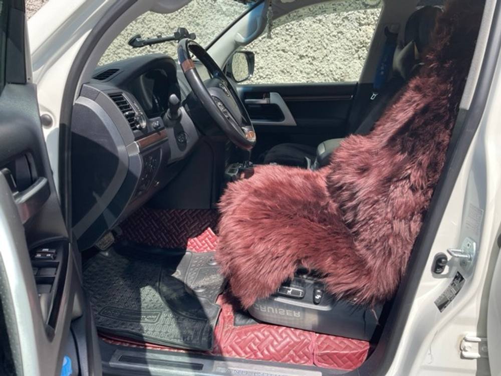 НЕТ - Коричневый / Шкура из натуральной овчины ковер, цвет коричневый, размеры 60х105 см, АКЕЯ, без крепежа (за 1 шт.)