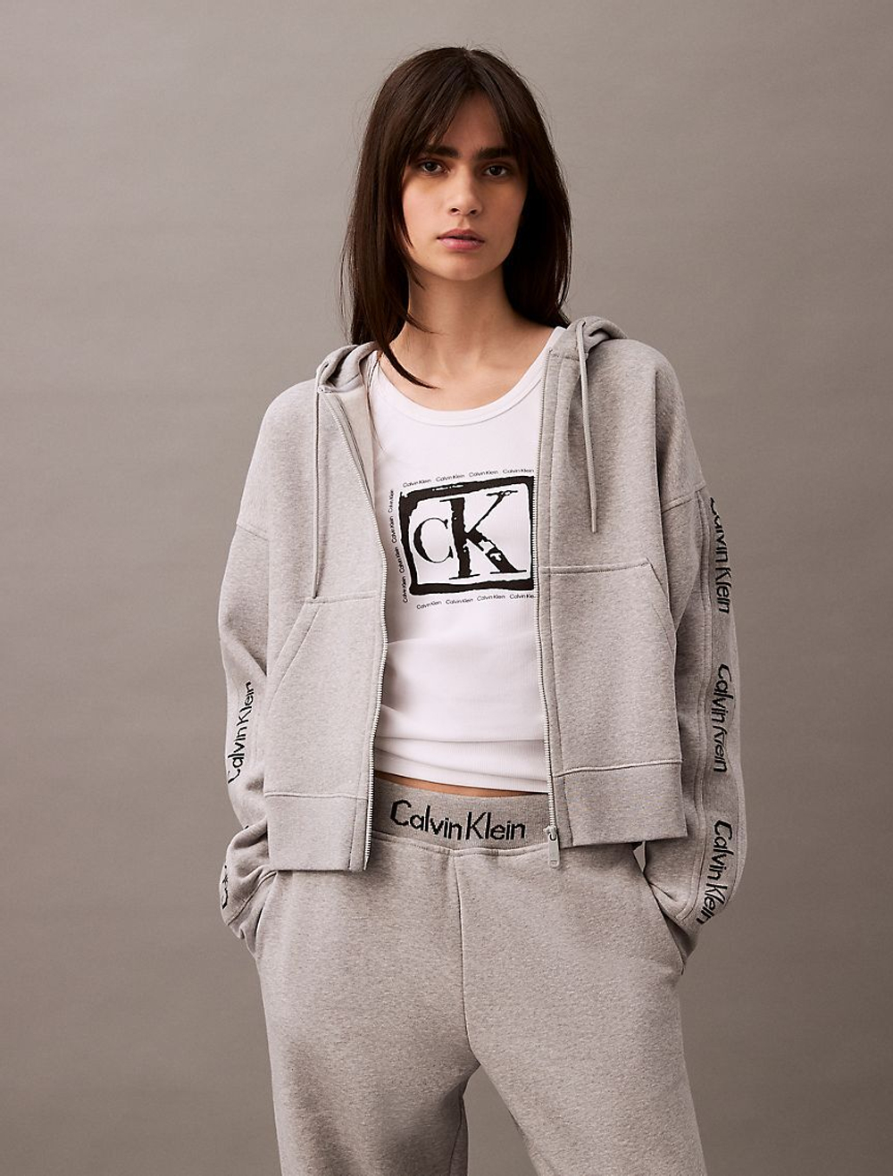 Худи Calvin Klein