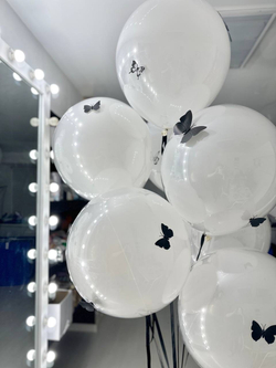 Белые воздушные шары с бабочками №2003