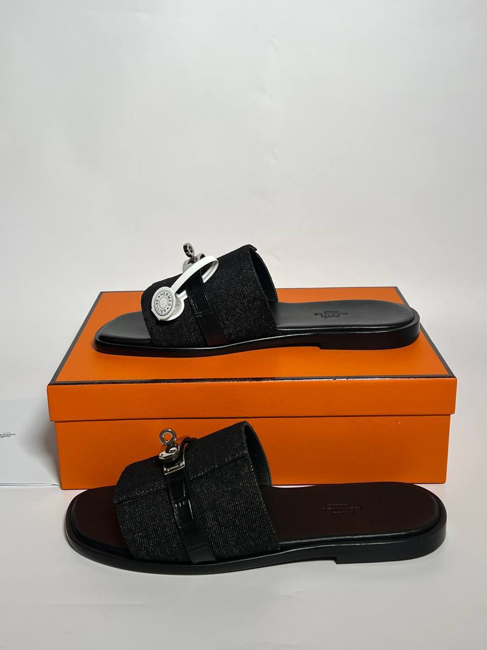 Шлепанцы Hermes