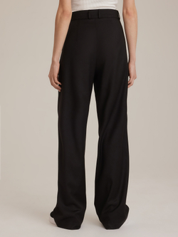 Брюки прямого кроя со складками из итальянской ткани черные