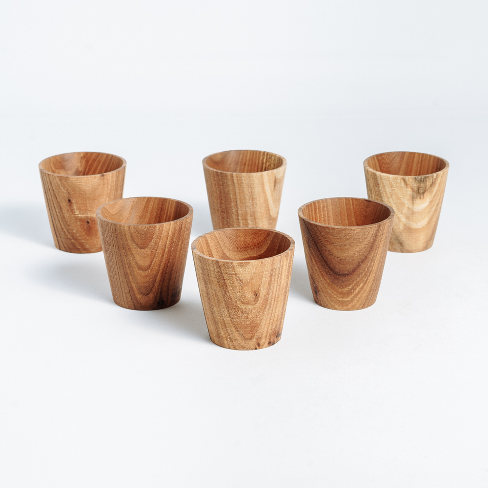 Набор деревянных текстурированных рюмок (стопок) из древесины вяза (карагач). R17