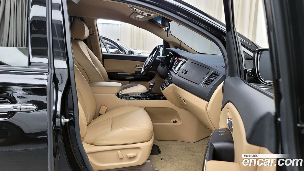 Kia The New Carnival (Sedona) 9-и местный High Limousine (03.2020)