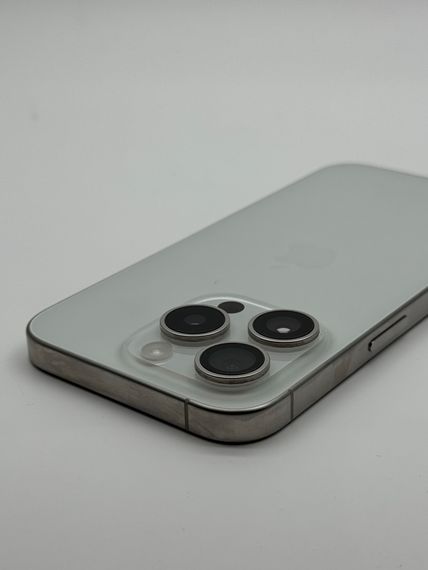 iPhone 15 Pro 256Gb White Titanium