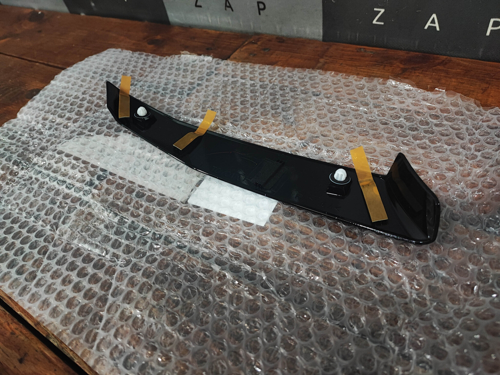 Накладка стойки задней правой RAV4 (XA50) Новая Оригинал 6279142030