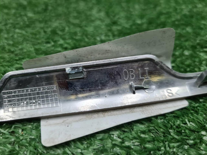 Молдинг решетки радиатора Mercedes GLC X253 19-22