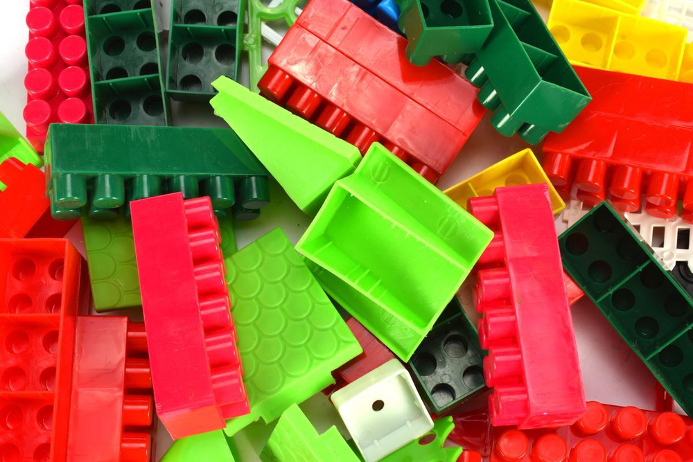 Конструктор 60эл. в пластмассовом контейнере BTG-021 (18х18х19см)