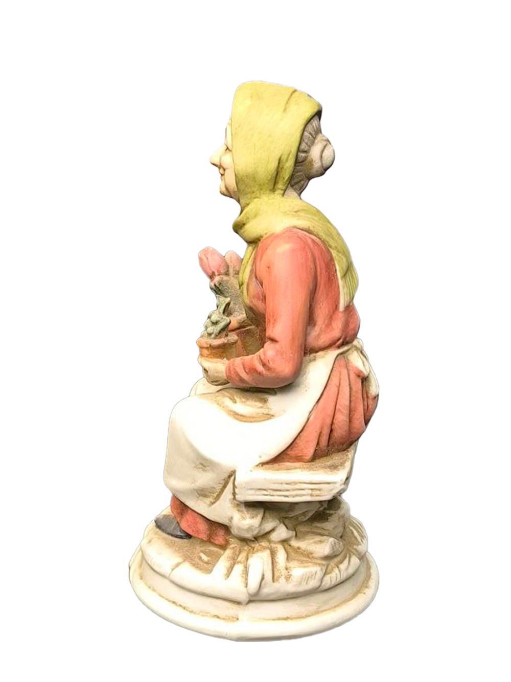 Фарфоровая статуэтка "Сидящая женщина с цветами" Италия