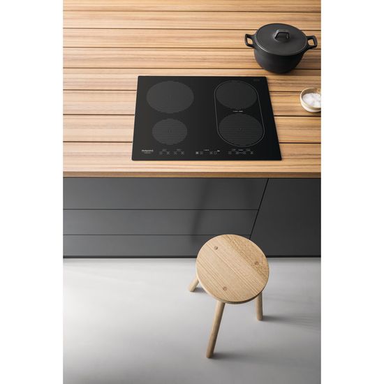 Индукционная варочная панель Hotpoint-Ariston IKID 641 B F