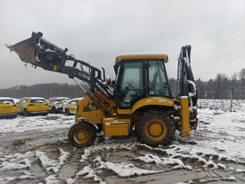 BIZON 777 Экскаватор-погрузчик 777 (Дизельный, 4,4 л, 102 л.с., МТ)