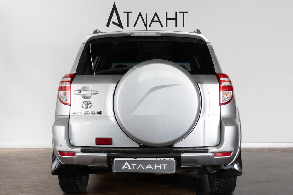 Toyota RAV4, 2009 год