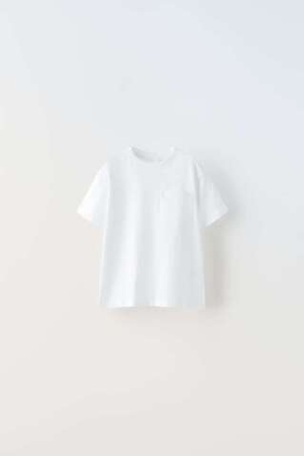 ZARA ОДНОТОННАЯ ФУТБОЛКА С КАРМАНОМ, БЕЛЫЙ