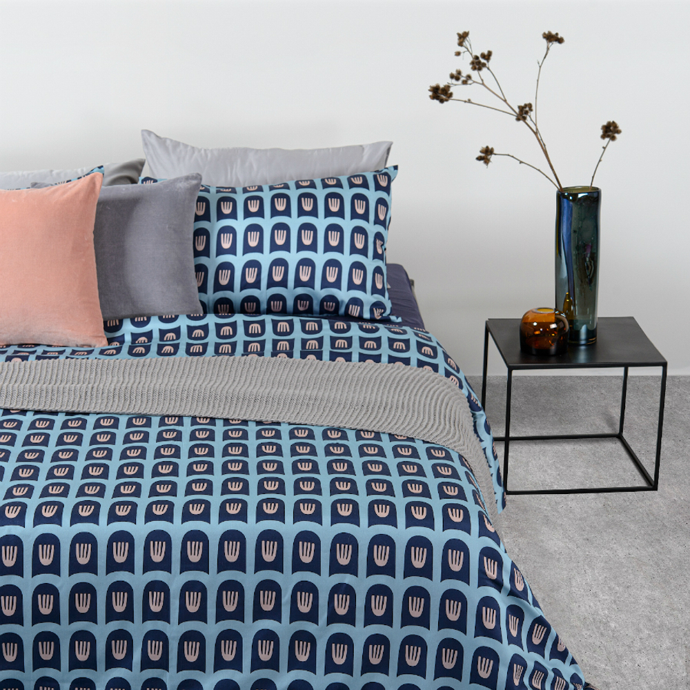 Комплект постельного белья полутораспальный из сатина голубого цвета с принтом blossom time из коллекции cuts&pieces