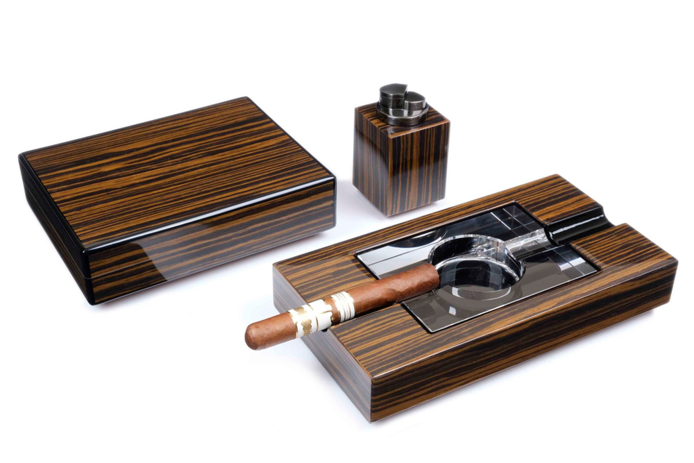 Настольный набор сигарных аксессуаров Howard Miller SET-810-010