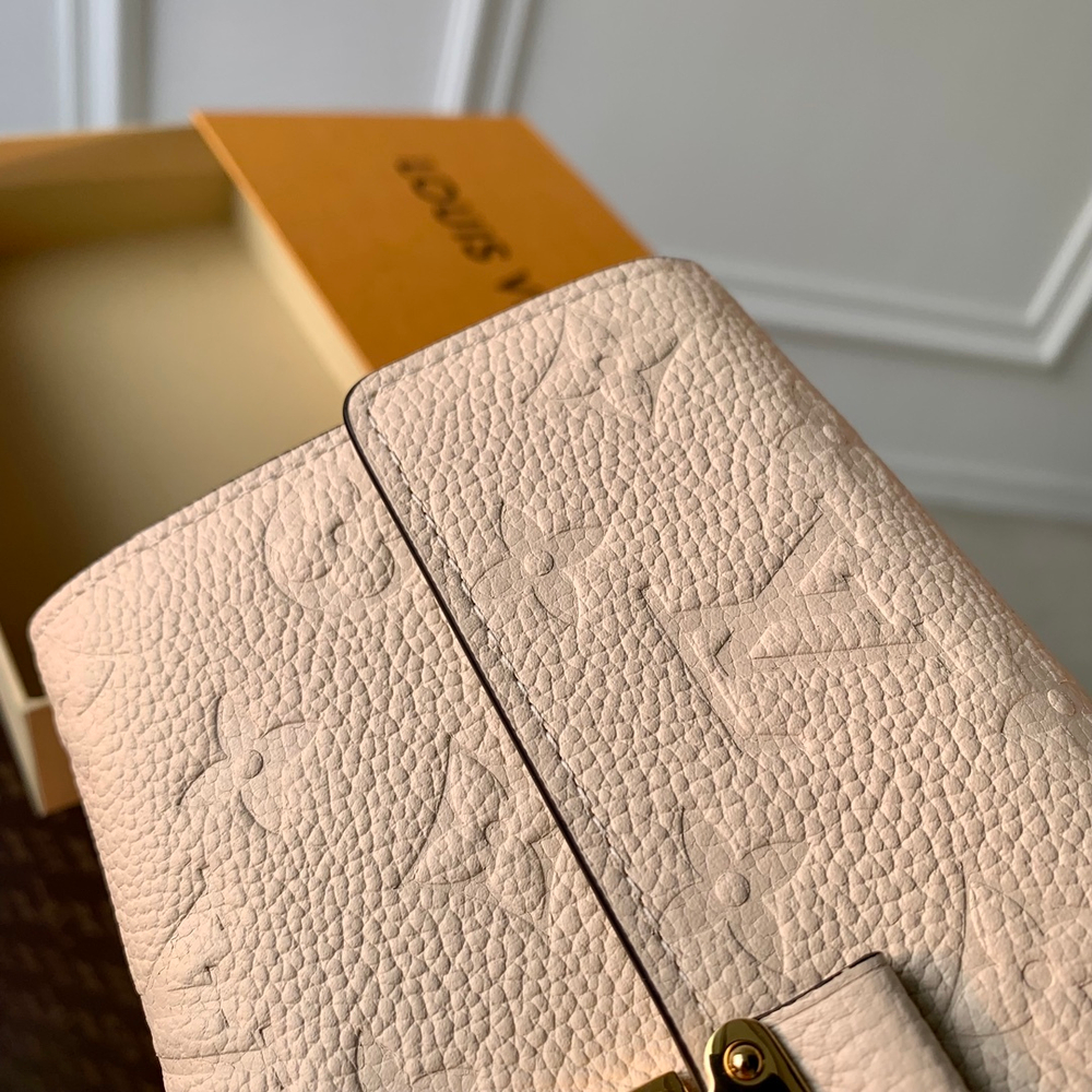 Louis Vuitton Sarah Wallet