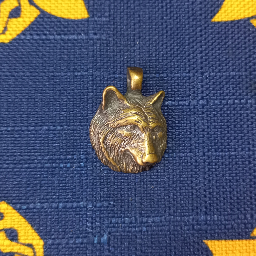 Подвеска. Волк