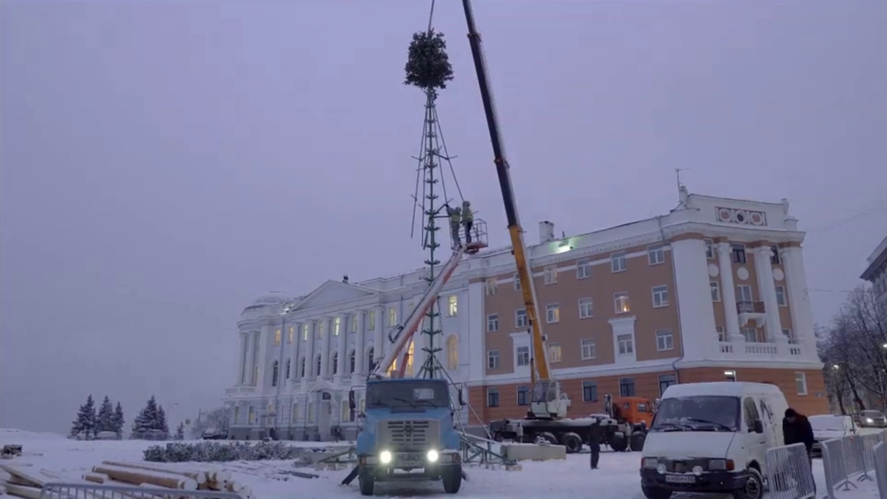 Светодинамическая елка ствольная: с встроенной гирляндой - "Альпийская" 12 м