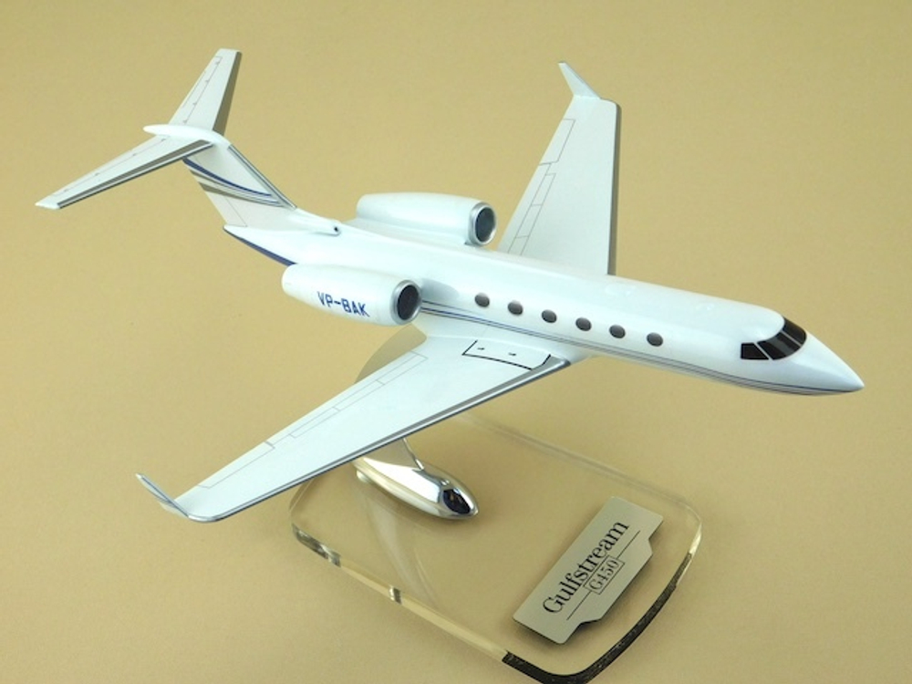 Модель самолёта Gulfstream 450 (М1:100)
