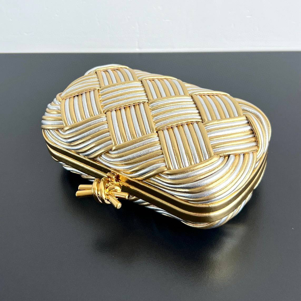 Клатч Bottega Veneta