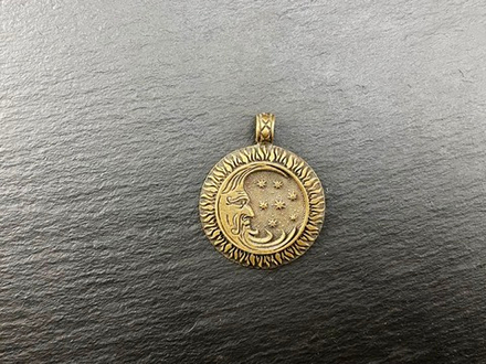 Подвеска. Месяц Месяцович